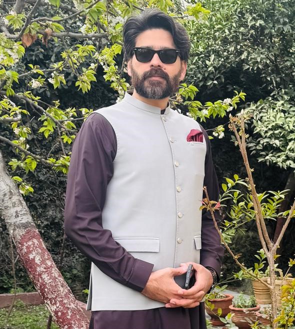 dr umer